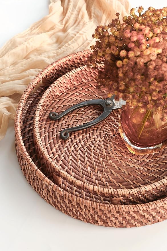 HITOMEN 14.2" Hand-Woven Round Rattan Serving Tray Decorative Ottoman Wicker Platter with Handles for Coffee Table, Breakfast, Drinks, Snack, Bread, Fruit, Vegetables (Honey Brown-L)
