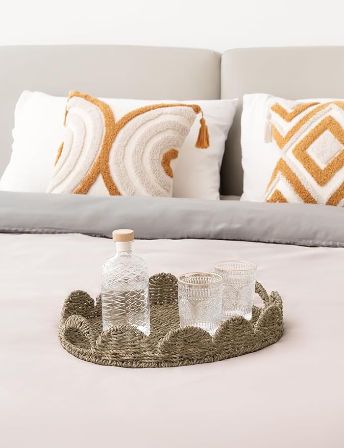 StorageWorks Scalloped Edge Wicker Serving Tray, Woven Rattan Table Trays with Handle, Wicker Tray for Room Décor, Seagrass Tray for Ottoman, Scalloped Organizer Trays