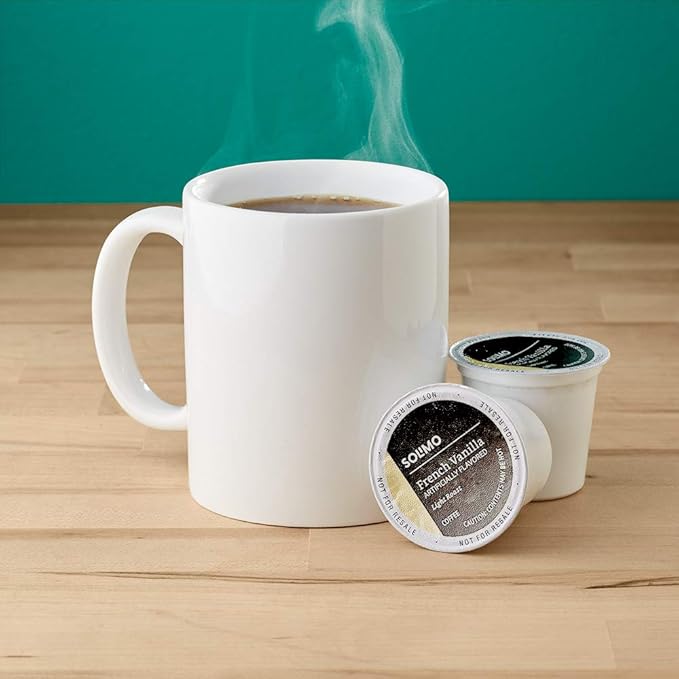 Amazon Brand - Solimo Light Roast Coffee Pods, French Vanilla Flavored, Compatible with Keurig 2.0 K-Cup Brewers, 100 Count