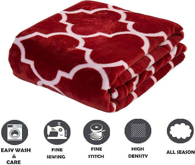 Elegant Comfort Luxury Velvet Super Soft Christmas Prints Fleece Blanket-Holiday Theme Home Décor Fuzzy Warm and Cozy Throws for Winter Bedding, Couch and Gift, 50 x 60 inch, Quatrefoil Red