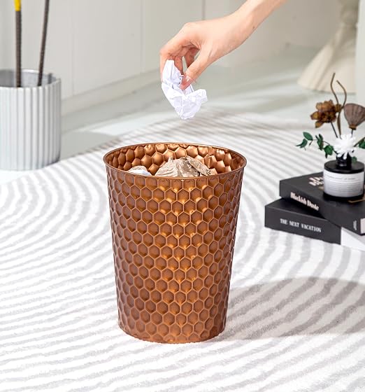 Venalys Small Metal Trash Can Wastebasket, Decorative Honeycomb Garbage Can Waste Basket, Modern Farmhouse Round Trash Bin for Bathroom, Bedroom, Kitchen and Office (Copper)