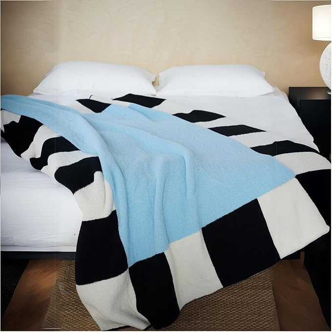 Blue Fleece Throw Blanket for Couch, Modern Fluffy Checkered Blankets Cozy Soft Memphis Style Decorative Blanket for Sofa Travel All Seasons 50x70 Inch