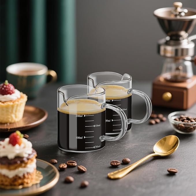 Patelai 2 Pcs 8oz Espresso Cups, Glass Measuring Cups with Double Spouts & Handle, Milk Frothed Cup Coffee Bars Accessories for Machine, Scale Glass Jars for Coffee, Water, Yogurt, Juice, Oil, 250ml