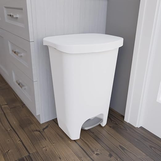 Glad 13 Gallon Trash Can with Clorox Odor Protection | Plastic Kitchen Waste Bin | Hands Free with Step On Foot Pedal and Garbage Bag Rings, White