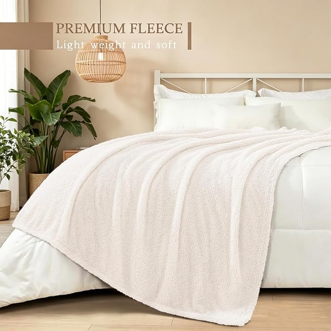 Exclusivo Mezcla Fleece Twin Size Bed Blanket, Ultra Soft, Lightweight and Fuzzy White Blanket for Women, Home Decor, 60x80 Inches