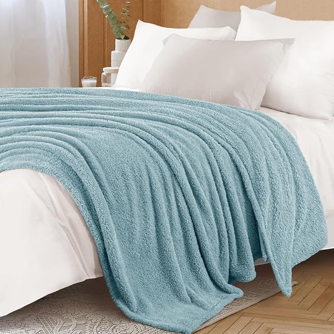 Exclusivo Mezcla Fleece King Size Bed Blanket, Ultra Soft, Lightweight and Fuzzy Stone Blue Blanket for Women, Home Decor, 90x104 Inches