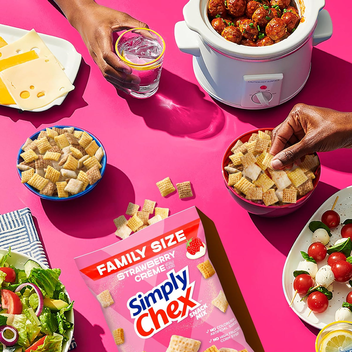 Simply Chex Strawberry Crème Flavored Snack Mix, Family Size, 13.5 oz