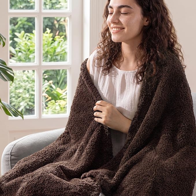 Exclusivo Mezcla Fleece King Size Bed Blanket, Ultra Soft, Lightweight and Fuzzy Coffee Blanket for Women, Home Decor, 90x104 Inches