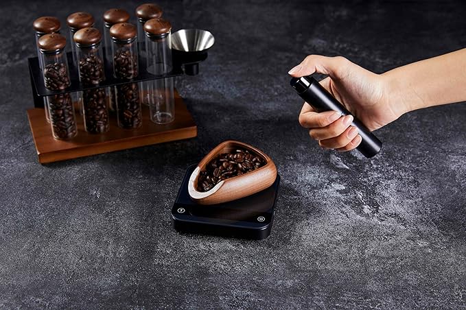 Walnut Coffee Bean Dosing Cup and Spray Bottle Kit for espresso enthusiasts, Coffee Bar Accessories,Take coffee beans quantitatively to reduce the spray of coffee static electricity