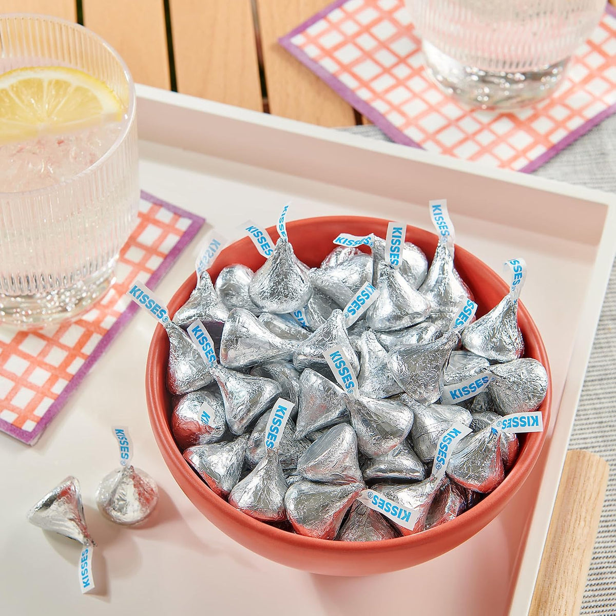 HERSHEY'S KISSES Milk Chocolate Candy Party Pack, 30 oz
