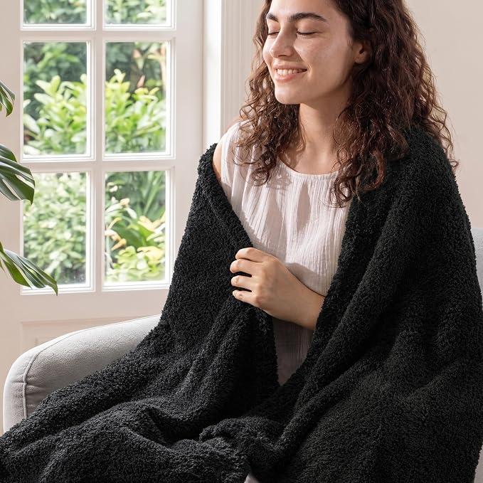 Exclusivo Mezcla Fleece Bed Blankets Queen Size, Ultra Soft, Lightweight and Fuzzy Black Blanket for Women, Home Decor, 90x90 Inches